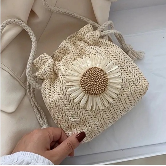 Crossbody bag ♥️♥️ - Picture 2 of 2